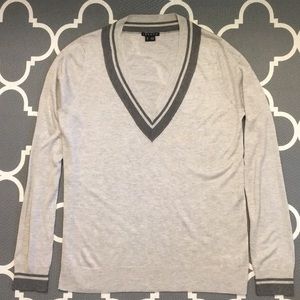 Theory V neck sweater